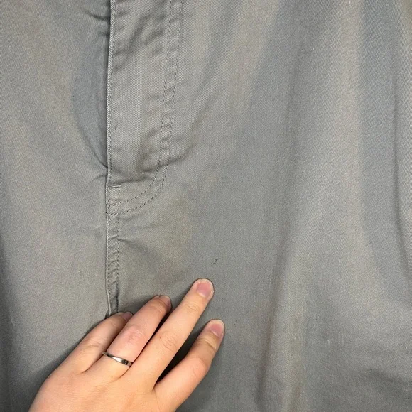 Volcom Men's Grey Flat Front Shorts - Picture 6 of 9